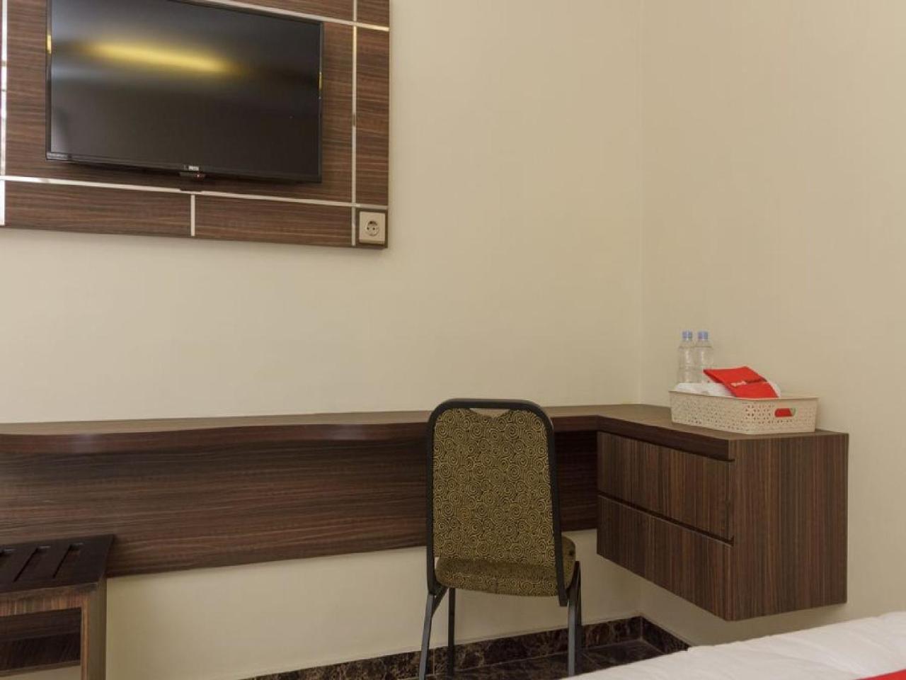 Reddoorz Plus @ Boulevard Panakkukang Makassar Dış mekan fotoğraf
