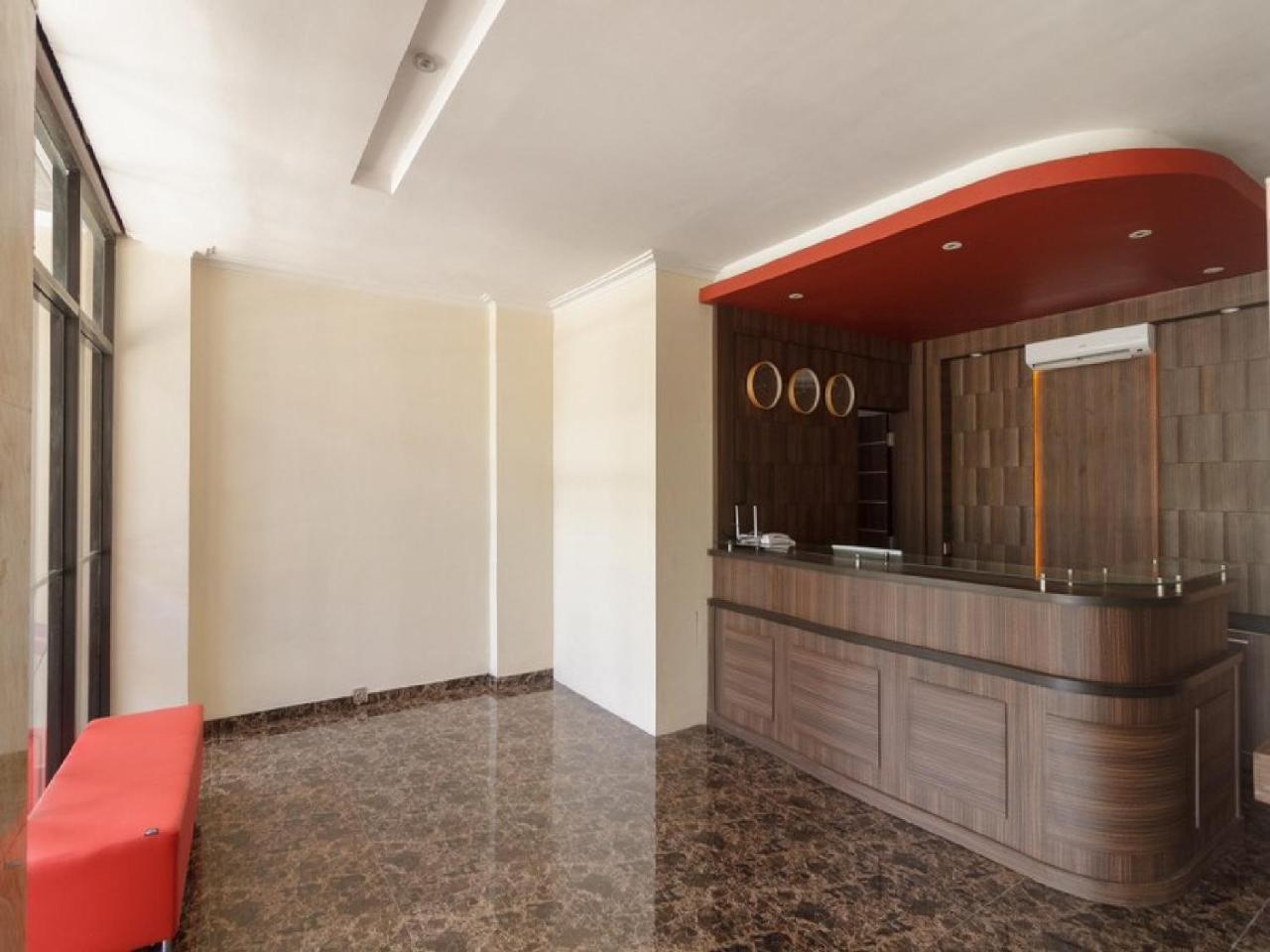 Reddoorz Plus @ Boulevard Panakkukang Makassar Dış mekan fotoğraf